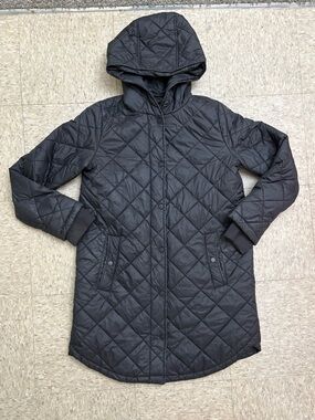 Weatherproof Black Quilted Hooded Snap Zip Long Coat:
Women's M